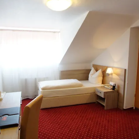 Airport Filder Post Hotel