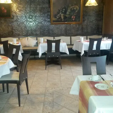 酒店 菲尔德帕斯特机场酒店 3*