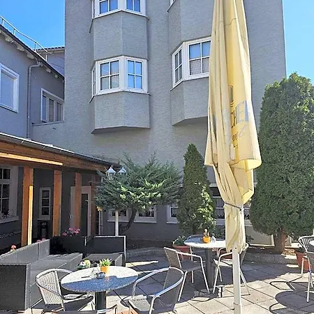 Airport Filder Post Hotel 3*