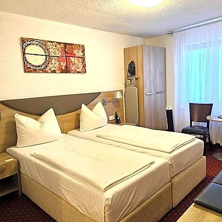 Hotel Airport Filder Post 3*
