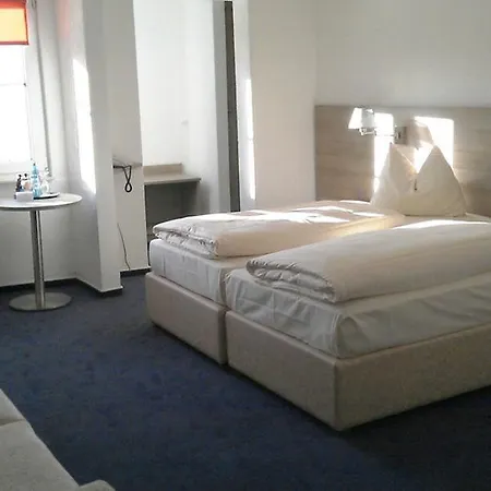 Airport Filder Post Hotel 3*